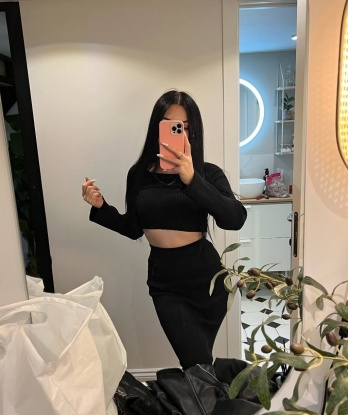 Я стильная и утонченная девушка-компаньонка 🌟💋 С тобой я готова погрузиться в мир удовольствия и эмоций 🌹 Я источник непревзойденных ощущений, готовая исполнить самые сокровенные фантазии 💦💭 Ты можешь быть уверен, что со мной ты получишь незабываемый опыт 😍🔥 Я живу в самом сердце Москвы, где наши встречи будут еще ярче и приятнее 😘 Посмотри мои фото, они не оставят тебя равнодушным 😉 Не бойся испытать новые ощущения со мной – все, о чем ты мечтаешь, станет реальностью 🌈✨ Жду тебя, чтобы удовлетворить всех твоих желаний! 💦💋 Олеся
